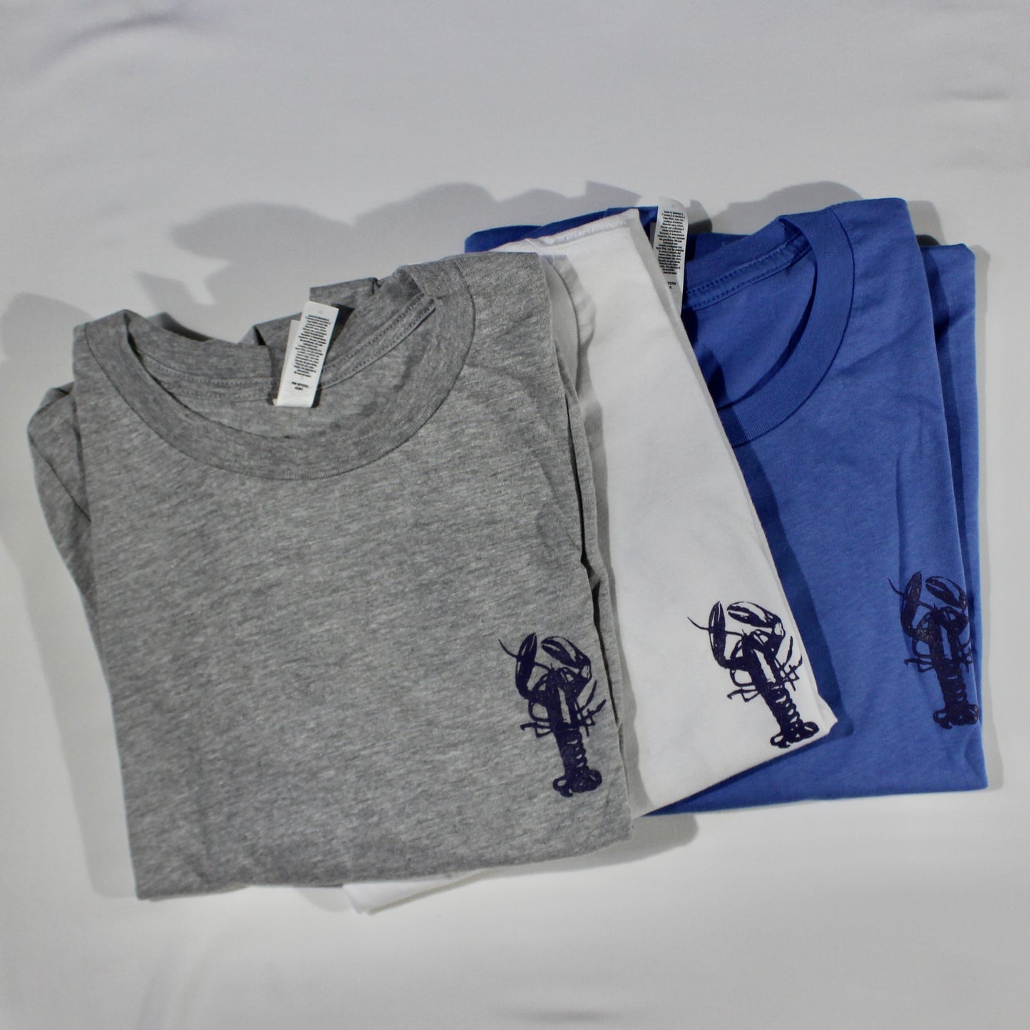NAVY LOBSTER - SOFT STYLE T-SHIRT