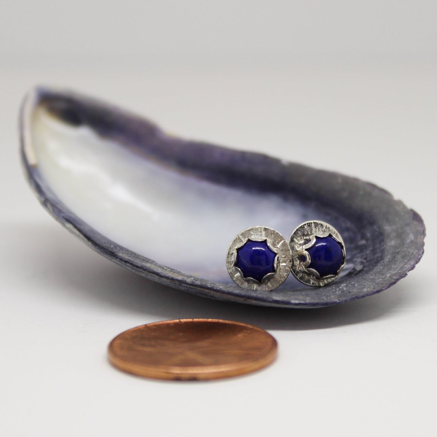 SOUTHWEST HARBOR SCALLOPED DOT EARRINGS