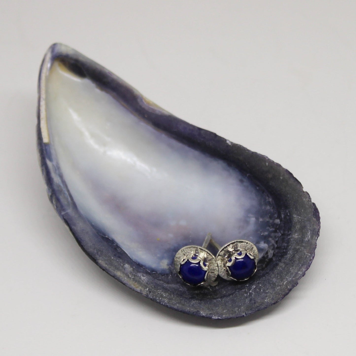 SOUTHWEST HARBOR SCALLOPED DOT EARRINGS