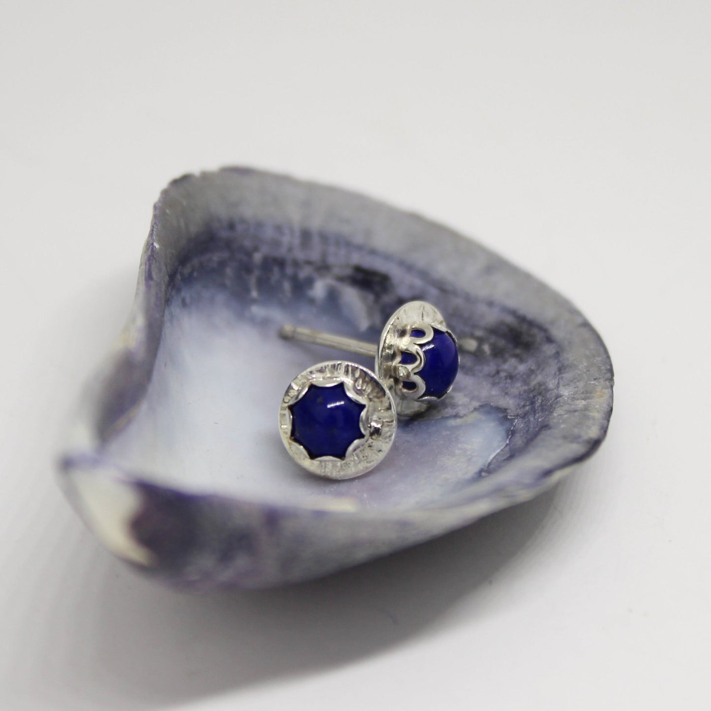 SOUTHWEST HARBOR SCALLOPED DOT EARRINGS