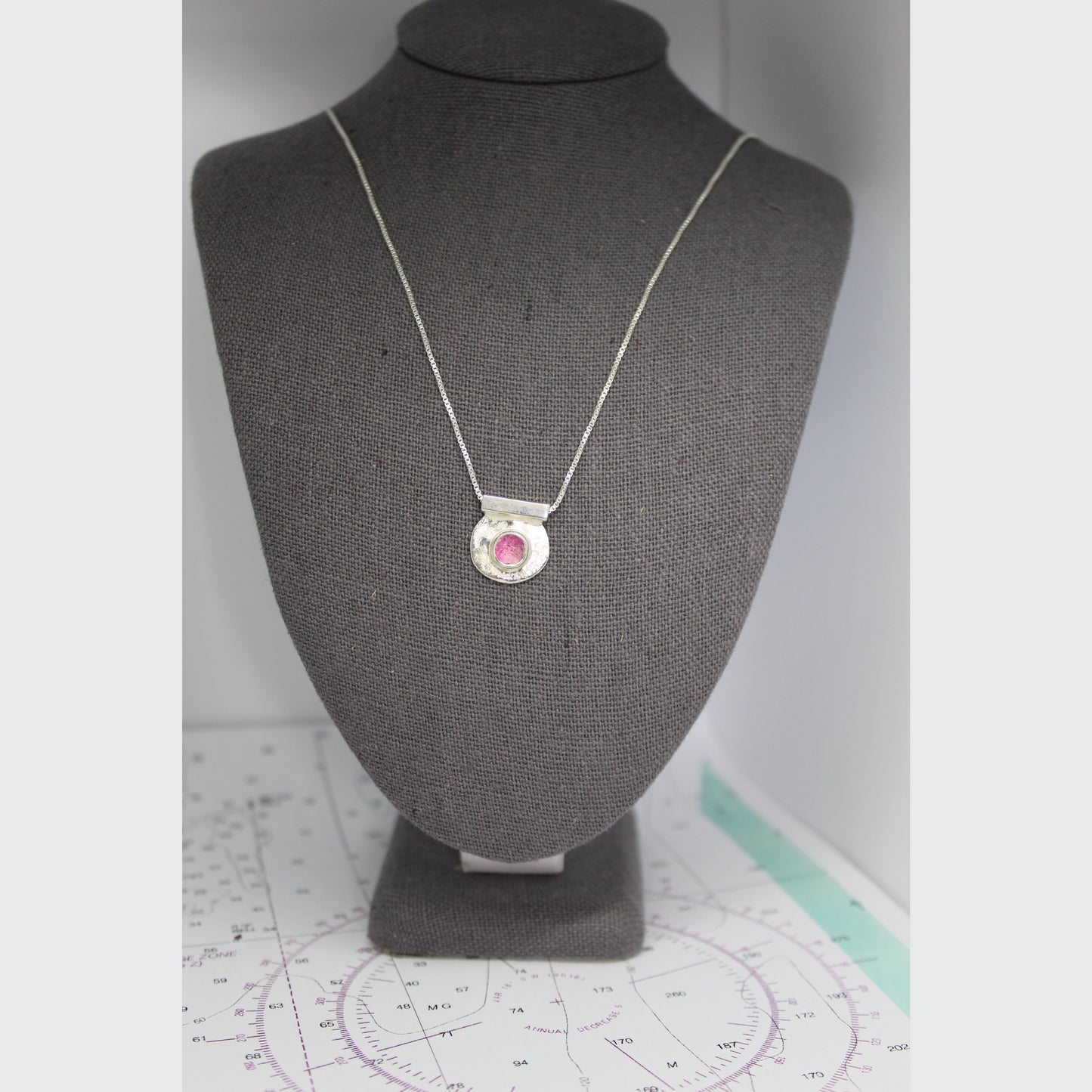 CLAMSHELL TOURMALINE NECKLACE