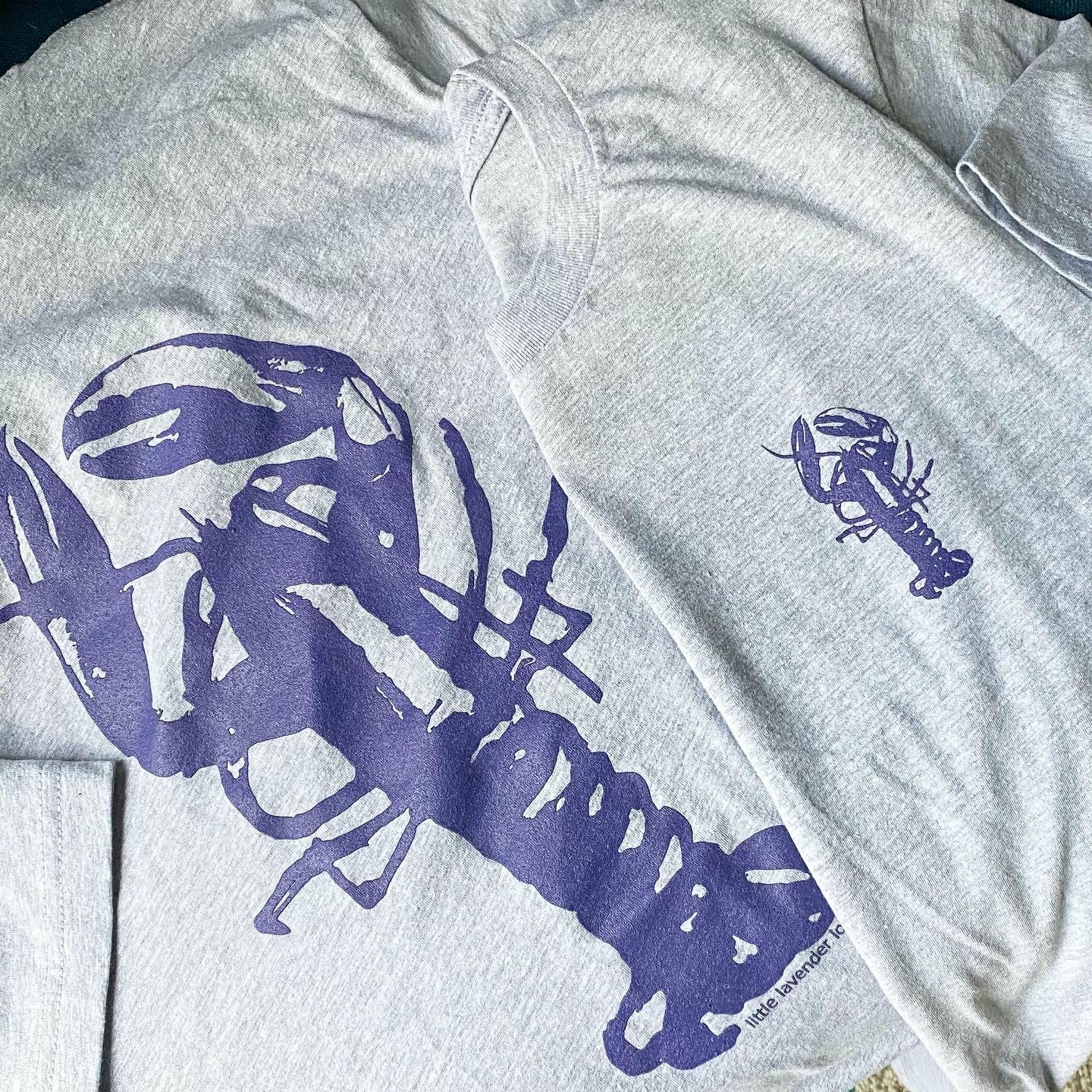 NAVY LOBSTER - SOFT STYLE T-SHIRT