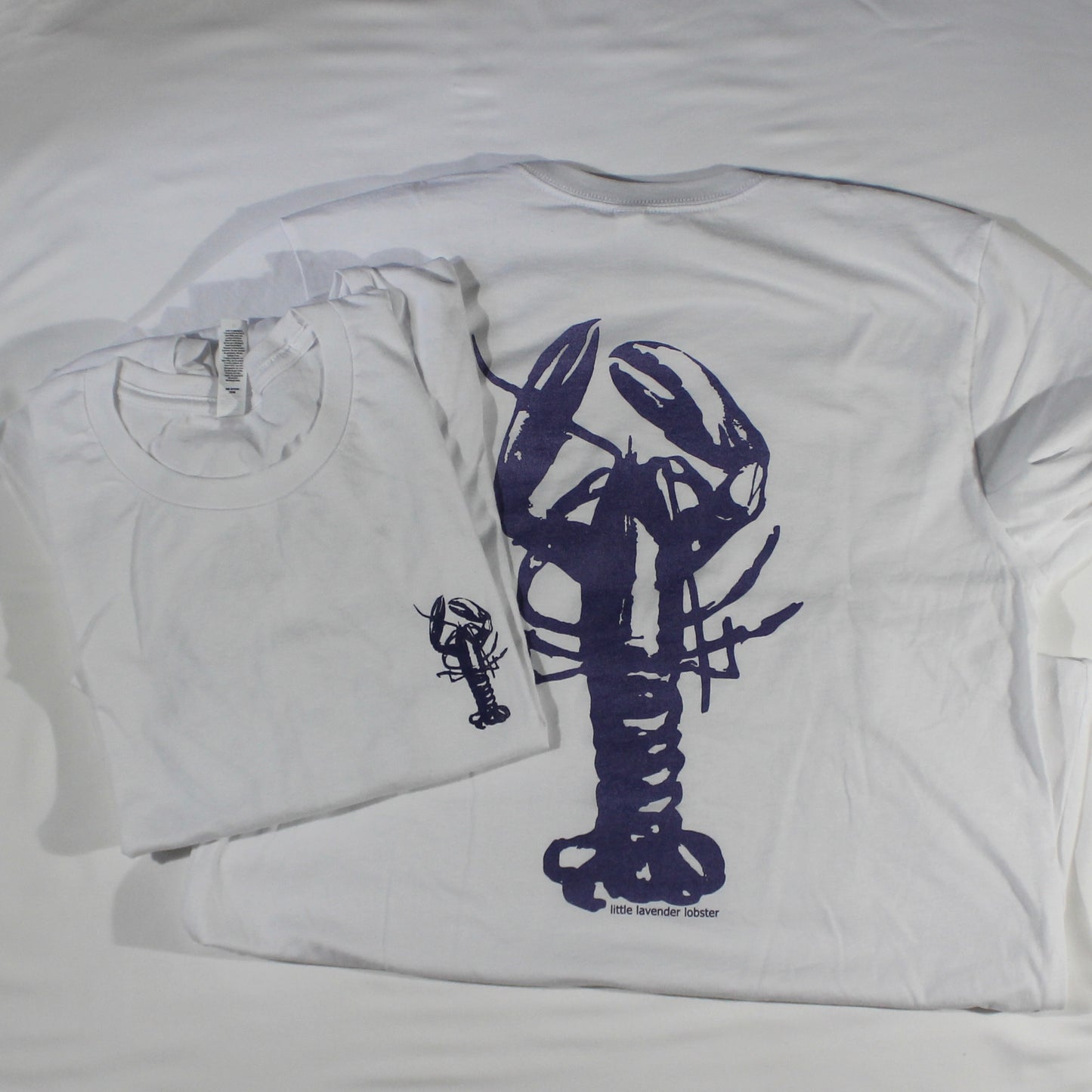 NAVY LOBSTER - SOFT STYLE T-SHIRT