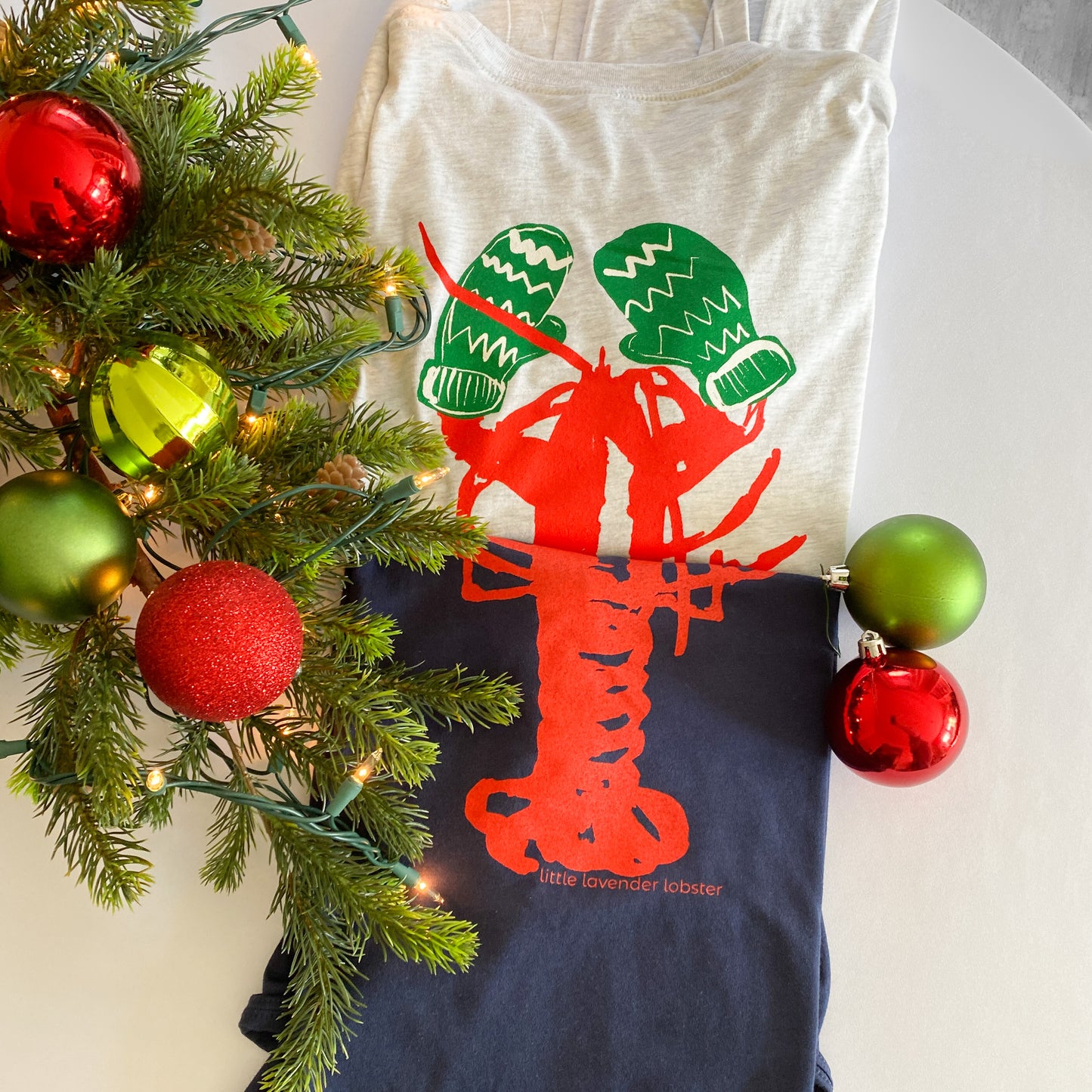 LOBSTER WITH MITTENS LONGSLEEVE