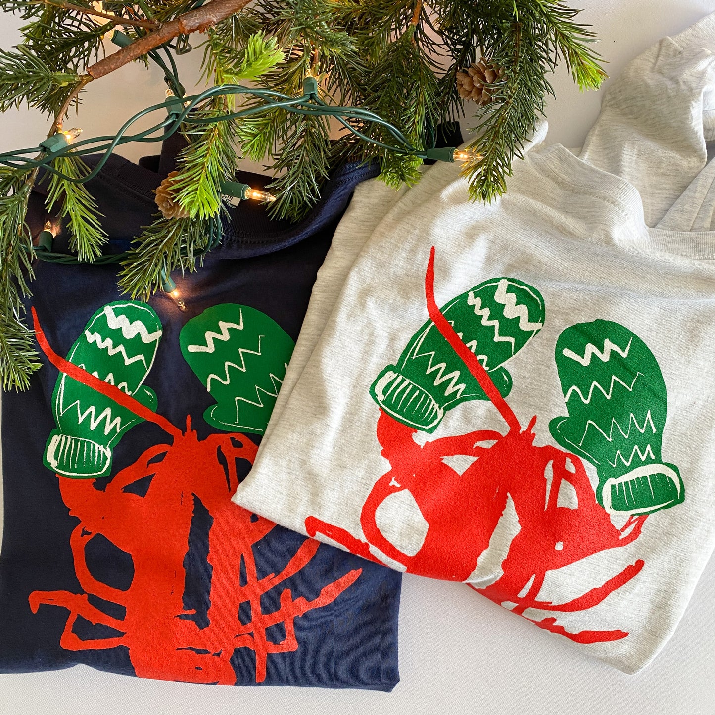 LOBSTER WITH MITTENS LONGSLEEVE